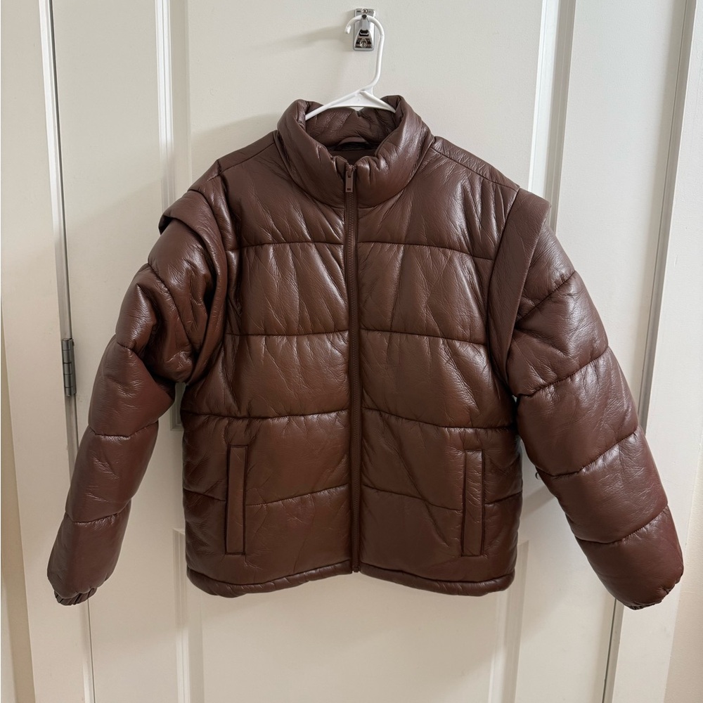 We Wore What Women’s Snap Off Sleeve Matte Faux Leather Puffer Jacket Cacao
